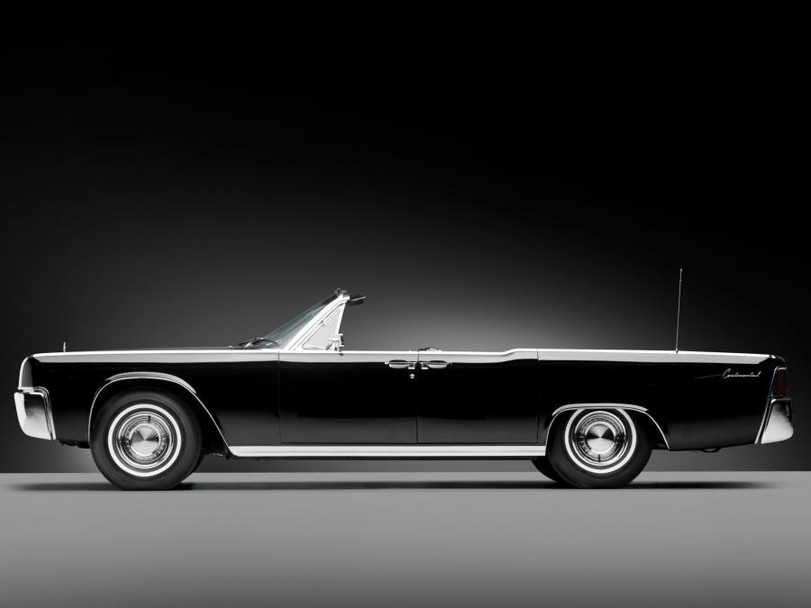  Lincoln Continental Convertible (74A) 1962 года  (фото 26 из 35)